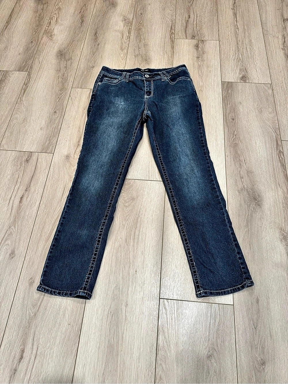 Roz & Ali Straight Leg Jeans in Blue Size 12